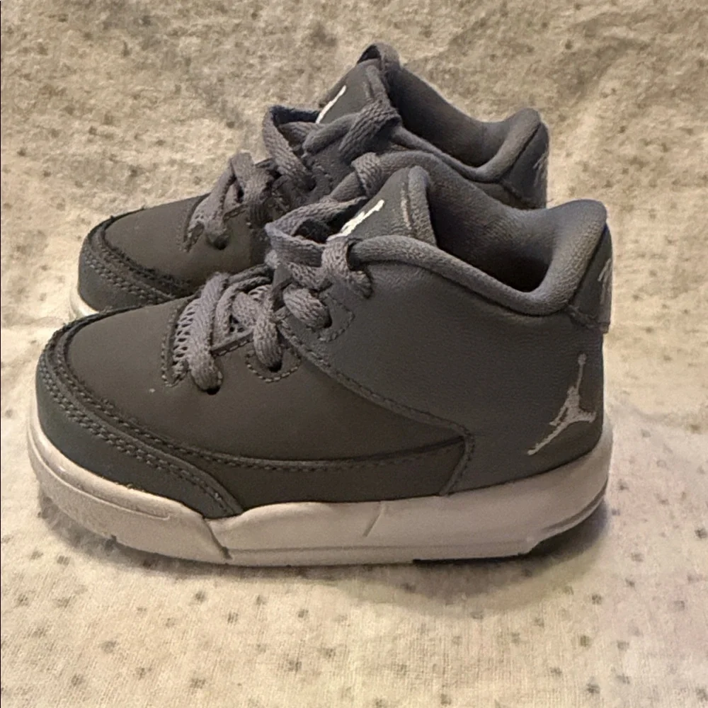 Jordan Flight Origin 3 size 4C toddler
